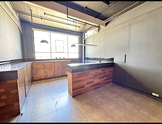 70M² OFFICE TO LET IN WOODSTOCK